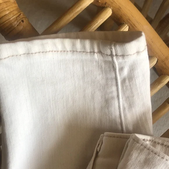 J Crew toothpick cream denim jeans. Classic style great wardrobe staple. - Picture 7 of 11